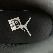 Cargar imagen en el visor de la galería, Air Jordan 1 Low SE Black Red Brushstroke Swoosh DA4659-001
