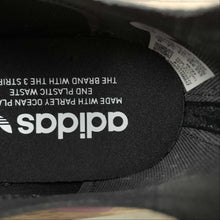Cargar imagen en el visor de la galería, Adidas NMD V3 “OG Black” Core Black Cloud White GX3378
