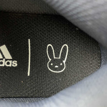 Cargar imagen en el visor de la galería, Adidas Response CL x Bad Bunny Cream White
