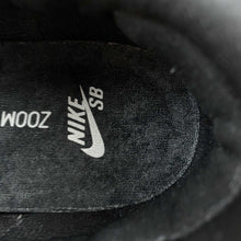 Cargar imagen en el visor de la galería, SB Dunk Low PRO “Fog” Black Cool Grey-Black-Black BQ6817-010
