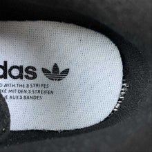 Cargar imagen en el visor de la galería, Adidas Forum 84 Low Panda Cloud White Core Black GW0695
