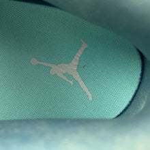 Cargar imagen en el visor de la galería, Air Jordan 1 Low White Grey Green DN3705-301
