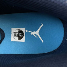 Cargar imagen en el visor de la galería, Air Jordan 1 Low Game Time GS CV4892-100
