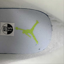 Cargar imagen en el visor de la galería, Air Jordan 1 Mid SE White Vivid Green-White (2022)
